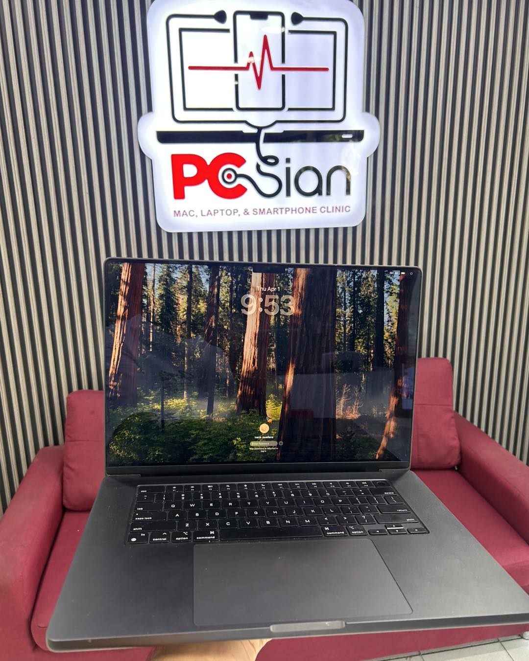 Apple MacBook Pro M3 Max A2991 - Board-Level Power Repair